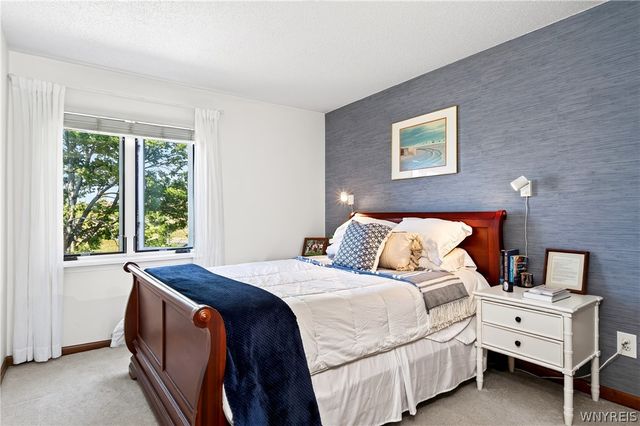 15 Harbour Pointe, Buffalo, NY 14202