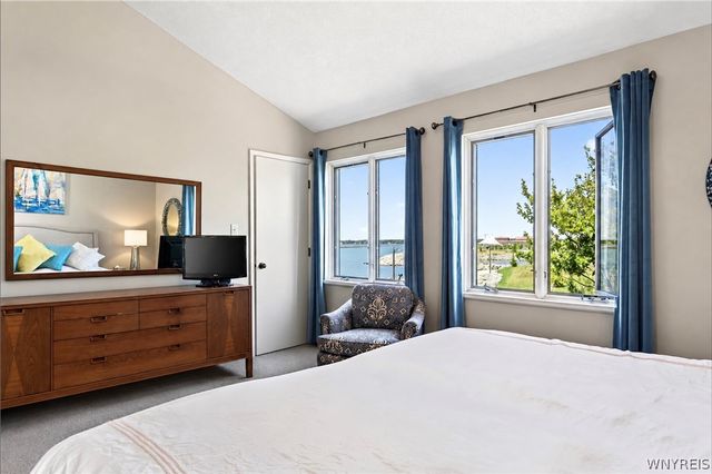 15 Harbour Pointe, Buffalo, NY 14202