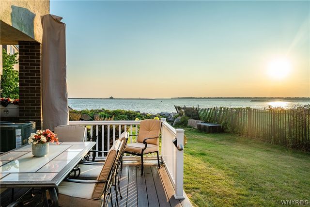 15 Harbour Pointe, Buffalo, NY 14202
