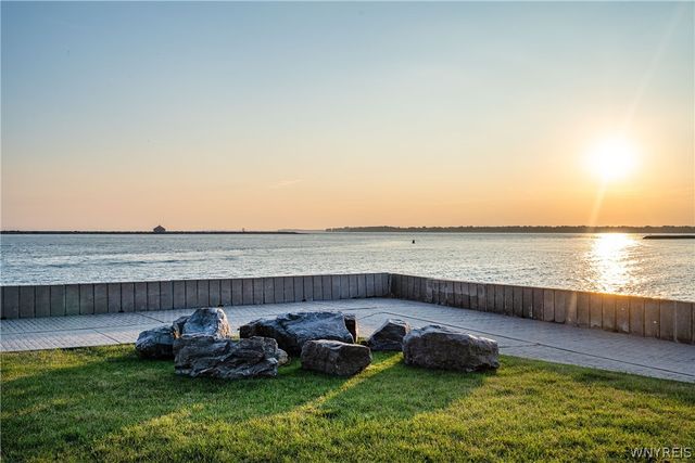 15 Harbour Pointe, Buffalo, NY 14202