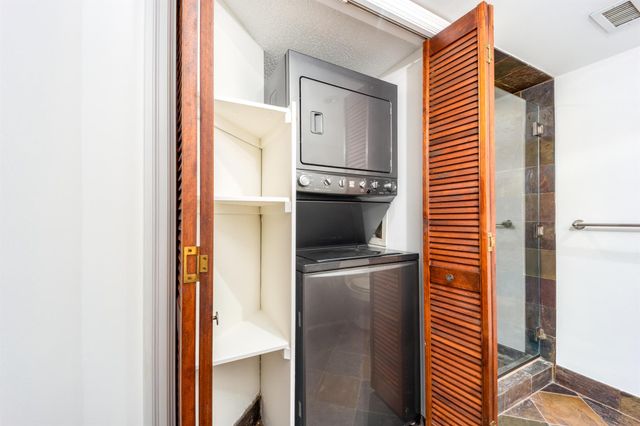 625 NW North River Drive 303, Stuart, FL 34994