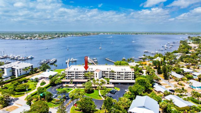 625 NW North River Drive 303, Stuart, FL 34994