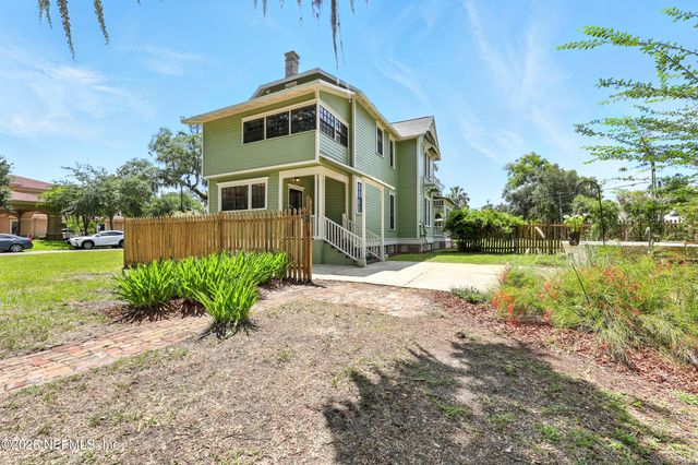 700 WALNUT Street, Green Cove Springs, FL 32043