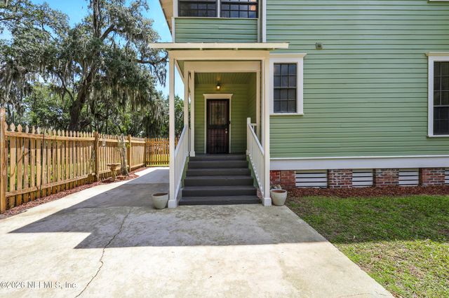 700 WALNUT Street, Green Cove Springs, FL 32043