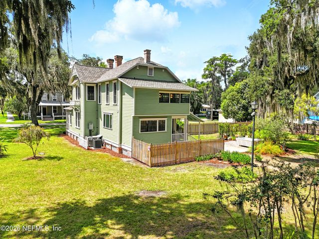 700 WALNUT Street, Green Cove Springs, FL 32043