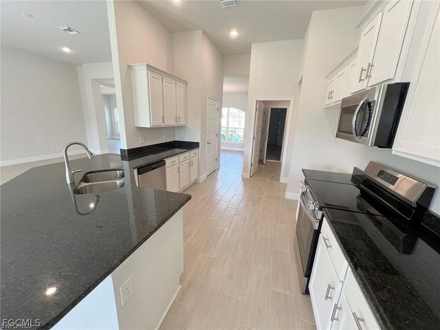 410 SE 1st TER, Cape Coral, FL 33990