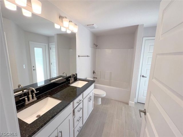 410 SE 1st TER, Cape Coral, FL 33990