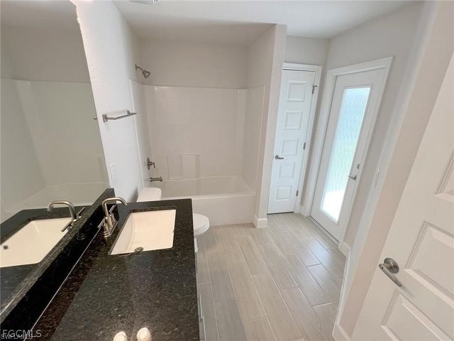 410 SE 1st TER, Cape Coral, FL 33990