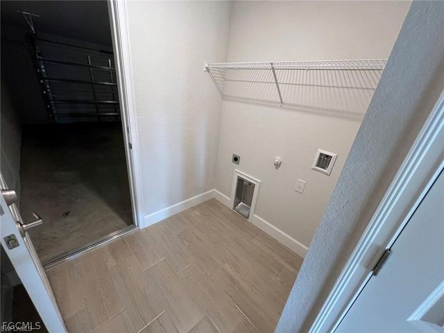 410 SE 1st TER, Cape Coral, FL 33990