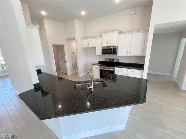 410 SE 1st TER, Cape Coral, FL 33990