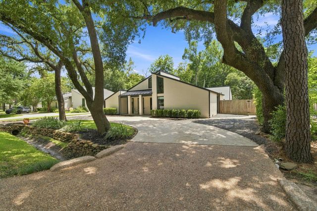 8849 Larston Street, Spring Valley Village, TX 77055