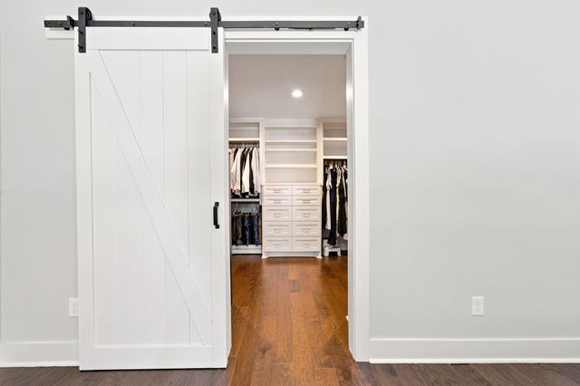 8849 Larston Street, Spring Valley Village, TX 77055