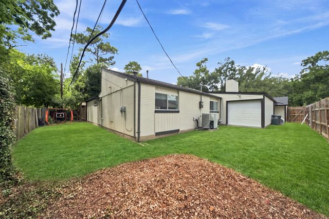 8849 Larston Street, Spring Valley Village, TX 77055