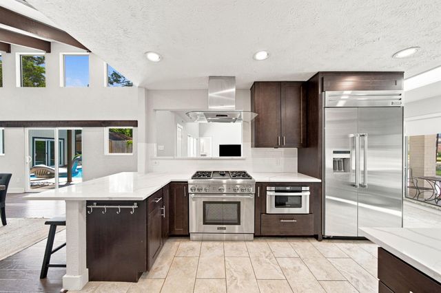 8849 Larston Street, Spring Valley Village, TX 77055
