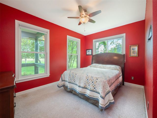 13511 Carpenter LN, Manchaca, TX 78652