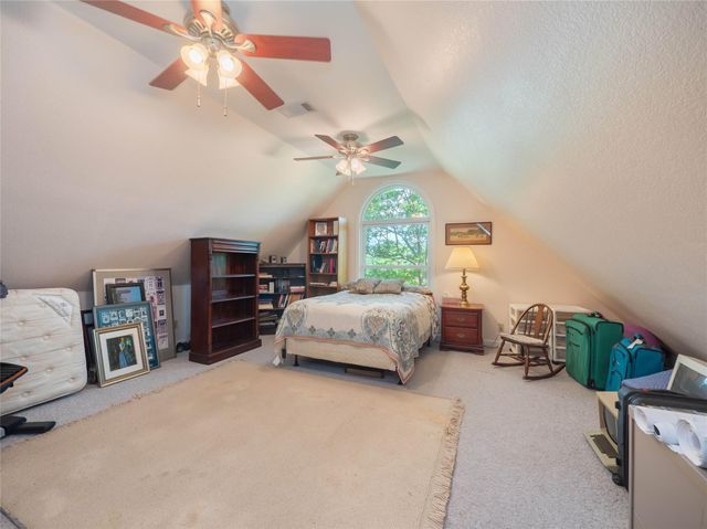 13511 Carpenter LN, Manchaca, TX 78652