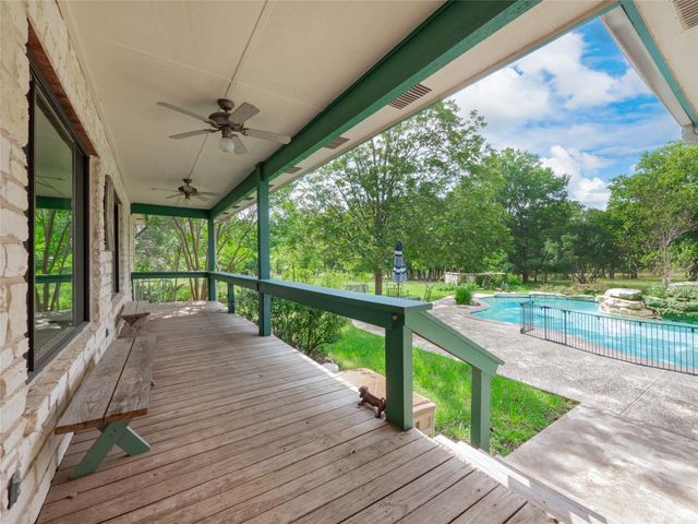 13511 Carpenter LN, Manchaca, TX 78652