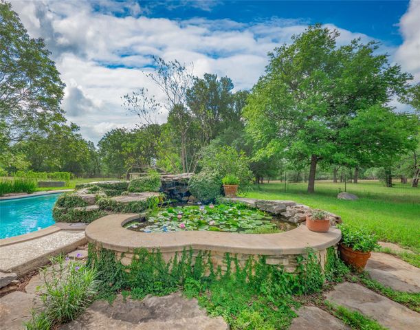 13511 Carpenter LN, Manchaca, TX 78652