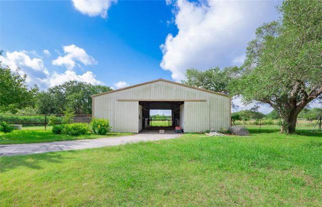 13511 Carpenter LN, Manchaca, TX 78652