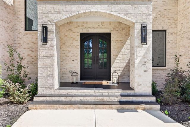 1255 Em Croy Road, Buford, GA 30518