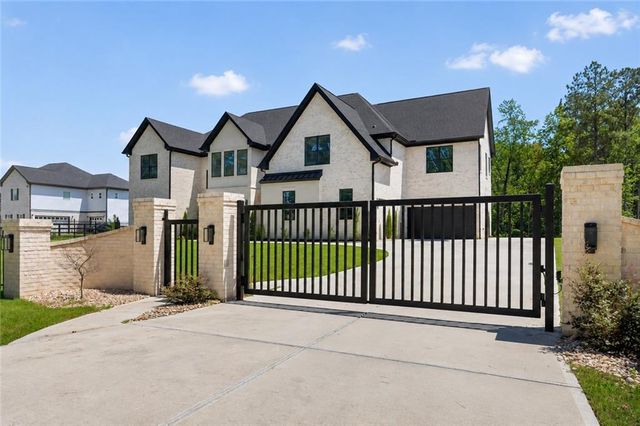 1255 Em Croy Road, Buford, GA 30518