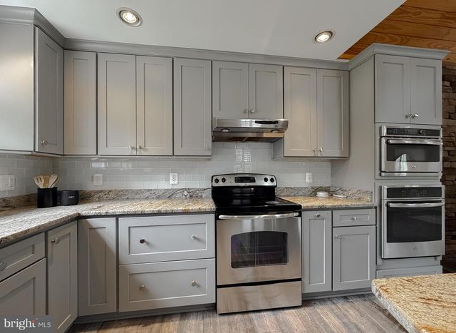 7779 BUMPY OAK RD, La Plata, MD 20646