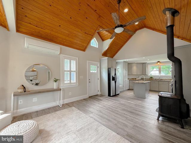 7779 BUMPY OAK RD, La Plata, MD 20646
