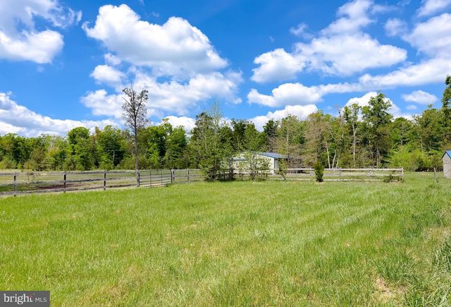 7779 BUMPY OAK RD, La Plata, MD 20646