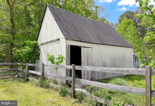 7779 BUMPY OAK RD, La Plata, MD 20646