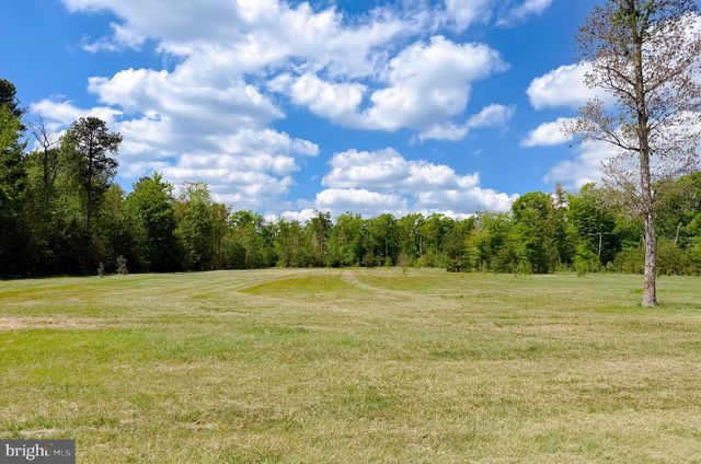 7779 BUMPY OAK RD, La Plata, MD 20646