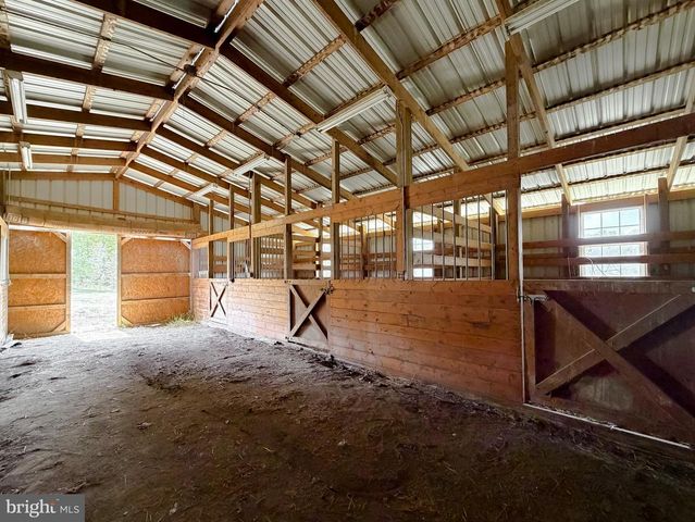 7779 BUMPY OAK RD, La Plata, MD 20646