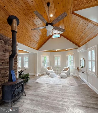 7779 BUMPY OAK RD, La Plata, MD 20646