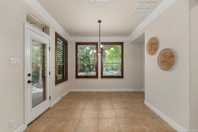 3519 CREST NOCHE DR, San Antonio, TX 78261