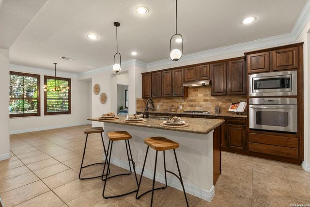 3519 CREST NOCHE DR, San Antonio, TX 78261