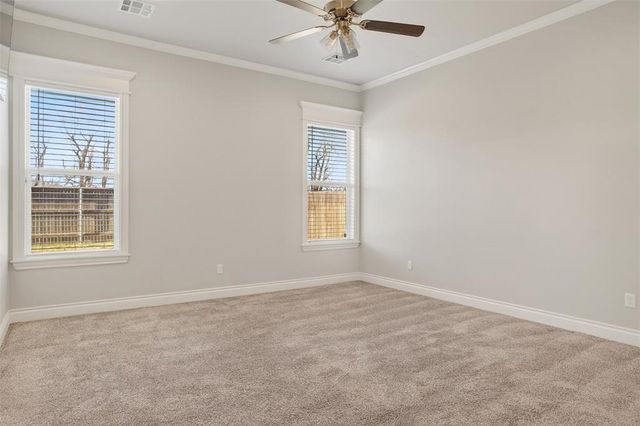 4805 Hambletonian Lane, Mustang, OK 73064