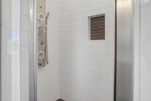 4805 Hambletonian Lane, Mustang, OK 73064