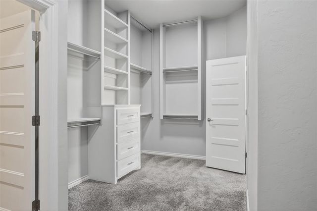 4805 Hambletonian Lane, Mustang, OK 73064