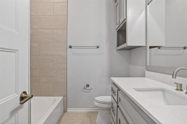 4805 Hambletonian Lane, Mustang, OK 73064