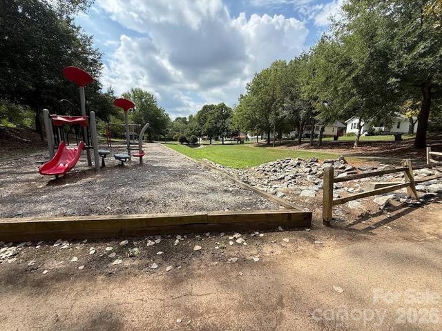 2878 Millstone Drive, Gastonia, NC 28054