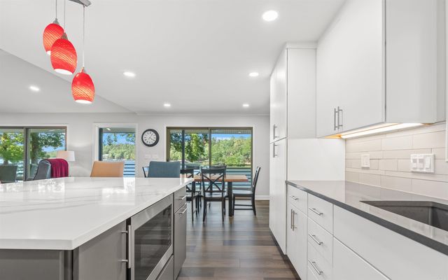 9 Llana Lane, Hot Springs Village, AR 71909