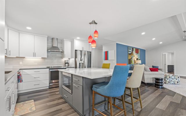 9 Llana Lane, Hot Springs Village, AR 71909