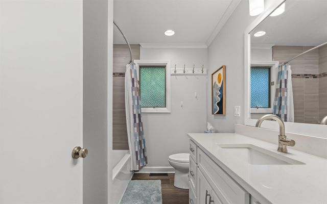 9 Llana Lane, Hot Springs Village, AR 71909