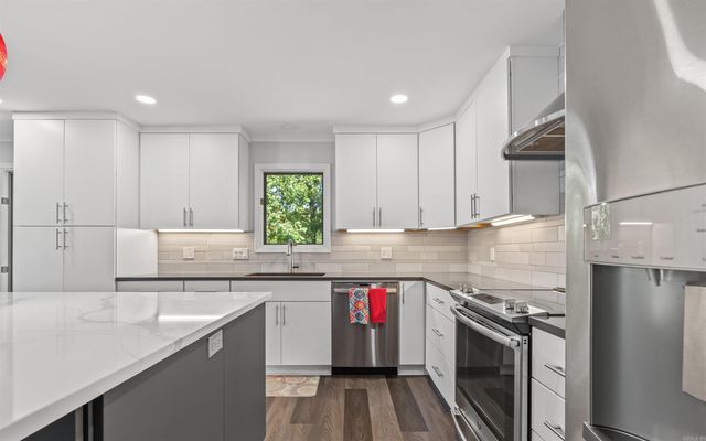 9 Llana Lane, Hot Springs Village, AR 71909