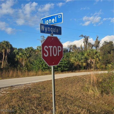 623 Lionel CT, Lehigh Acres, FL 33972