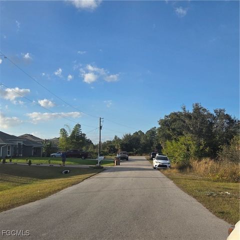 623 Lionel CT, Lehigh Acres, FL 33972