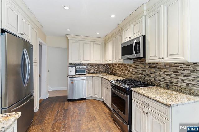 15 Eckerson Road, Harrington Park, NJ 07640