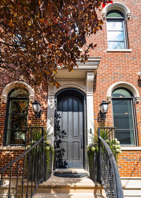 1630 W Surf Street, Chicago, IL 60657 — photo 2