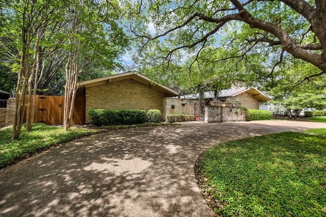 3839 N Versailles Avenue, Dallas, TX 75209