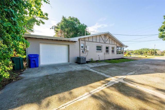 610 W MAUD STREET, Tavares, FL 32778