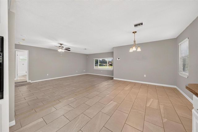 610 W MAUD STREET, Tavares, FL 32778